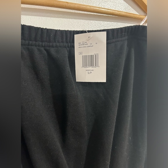 ✨NWT | Guess | Milla Logo Jumpsuit - Picture 4 of 7